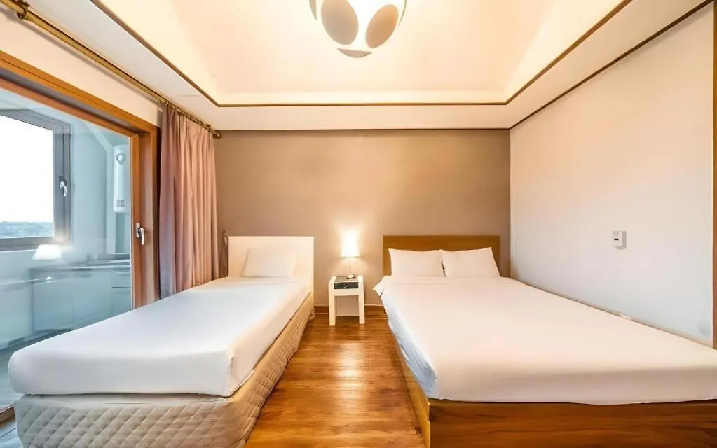 מוטל ג'גו Woorim Hotel