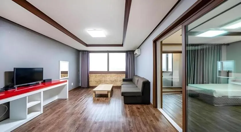 מוטל ג'גו Woorim Hotel