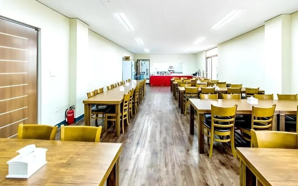ג'גו Woorim Hotel