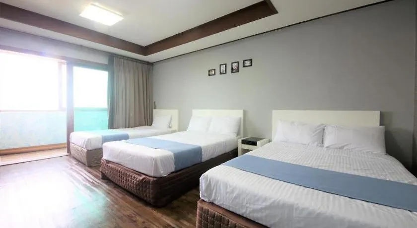 Woorim Hotel Jeju 2*,  South Korea