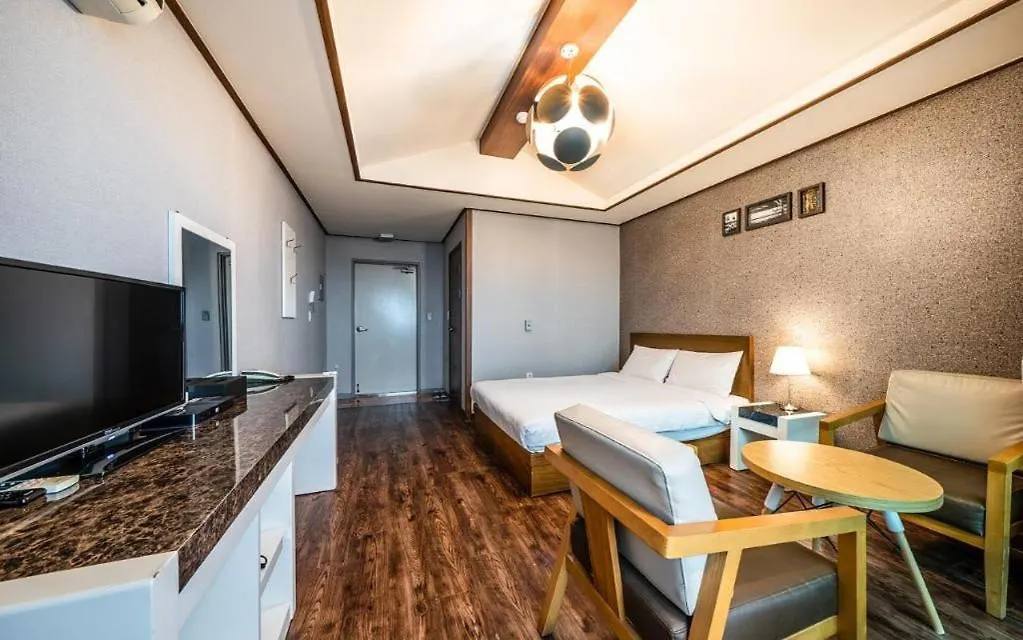 Woorim Hotel Jeju 2*,  Corea del Sud